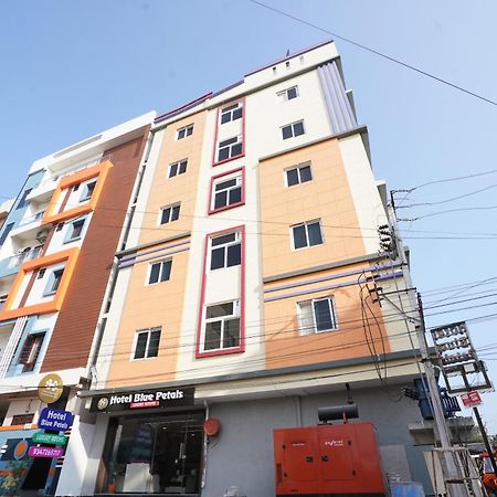 Hotel Blue Petals เชมชาบัด ภายนอก รูปภาพ