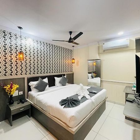 Hotel Blue Petals เชมชาบัด ภายนอก รูปภาพ